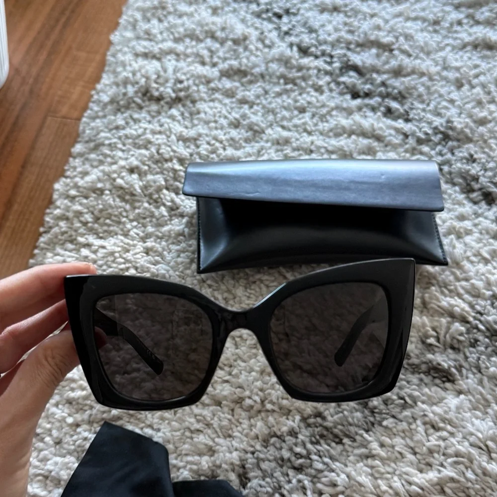 YSL Saint Laurent Women Sunglasses - Picture 7 of 12